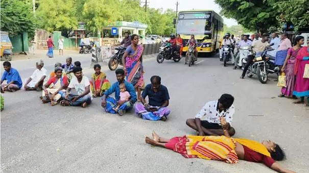 கோவில்பட்டியில் இளம்பெண் மரணத்தில் சந்தேகம் - உறவினர்கள் மறியல் போராட்டம்